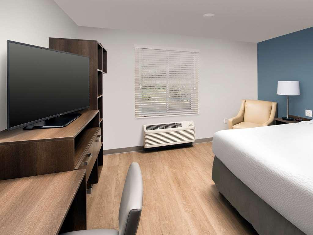 Woodspring Suites Providence Phòng bức ảnh